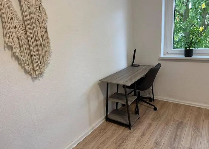 Gemütliche Direkt Am Bahnhof Zentrale Lage * Bitterfeld-Wolfen